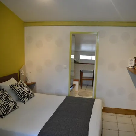 Des Aludes Bed & Breakfast 3*