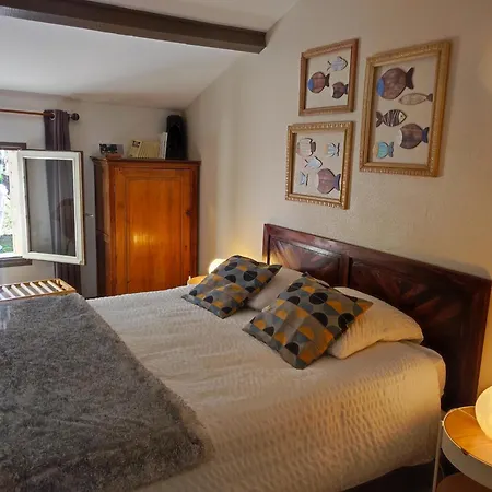 Couette-café Des Aludes 3*