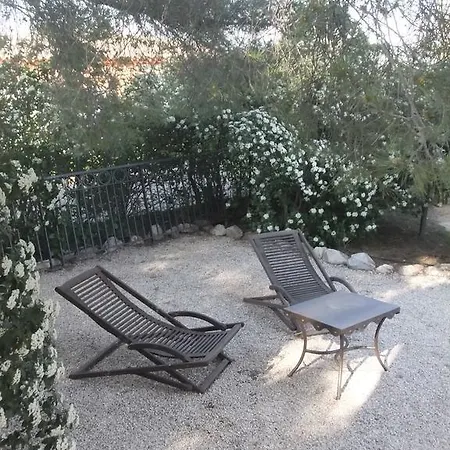 Des Aludes Couette-café